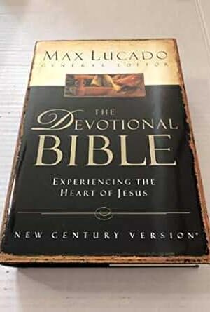The Devotional Bible: Experiencing the Heart of Jesus (New Century Version)